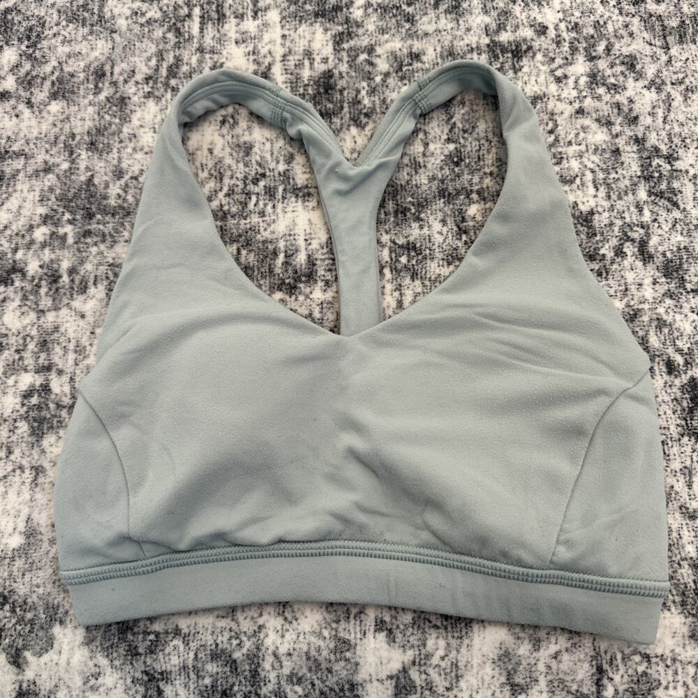 Lululemon Light Blue Sports Bra Padded Size 2 Racerback Activewear Top Wireless‎